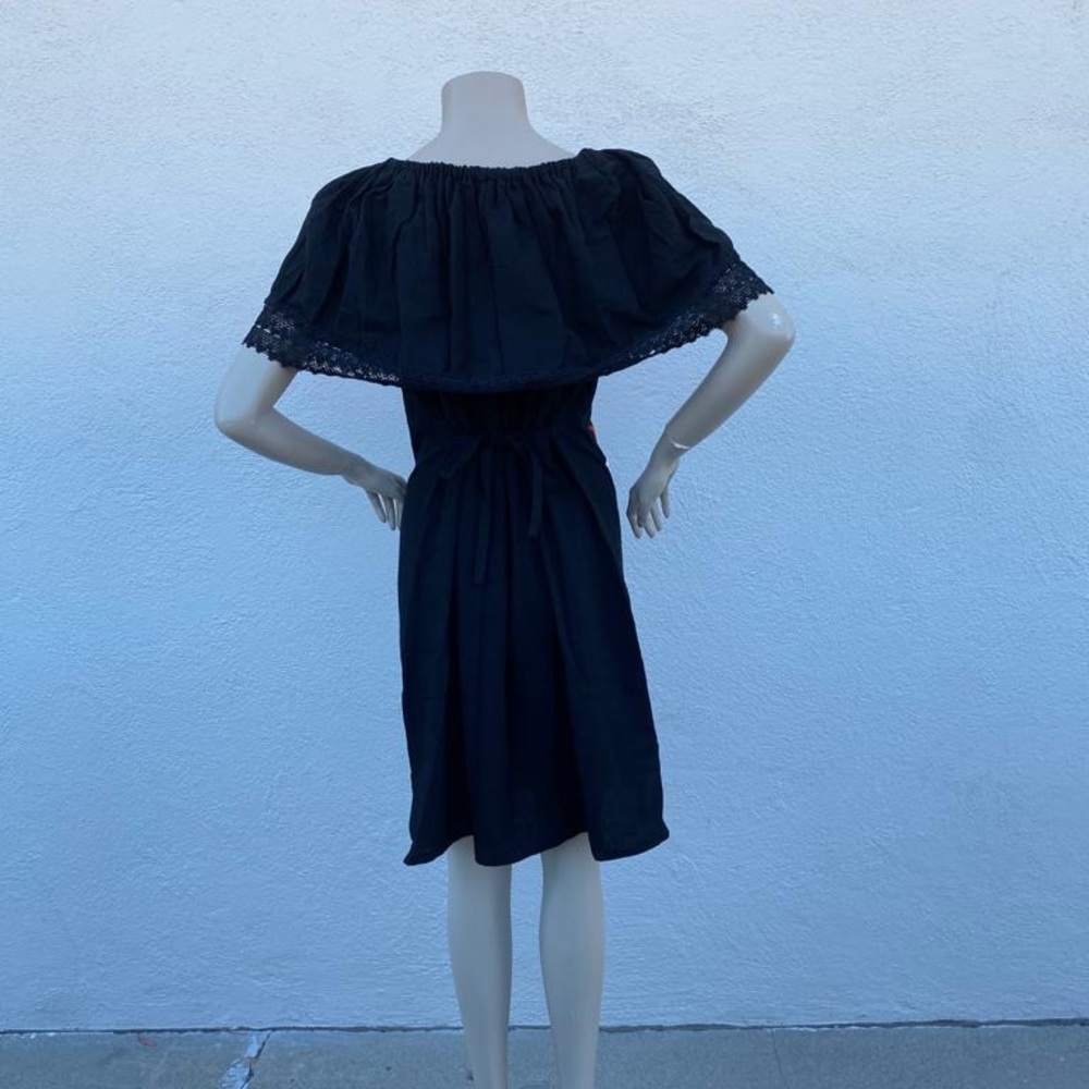 Mexican Peasant Off Shoulder Embroidered Dress - Picture 7 of 7